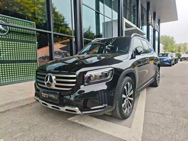 Фотография автомобиля — Mercedes-Benz GLB-Class