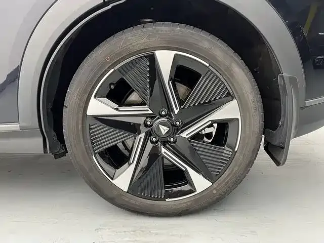 Deepal S07 — Фото автомобиля 15