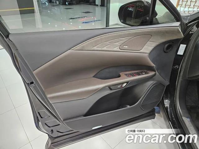 Lexus RX — Фото автомобиля 14
