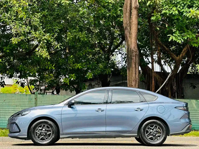 BYD Seal 05 DM-i — Фото автомобиля 3