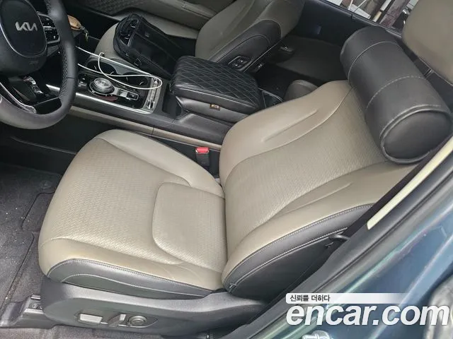 Kia Carnival Generation 4 — Фото автомобиля 14