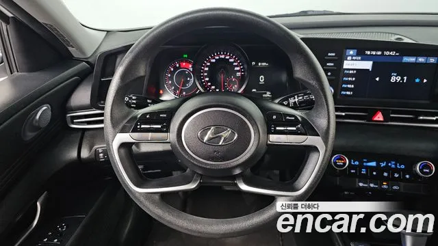 Hyundai AVANTE Avante (CN7) — Фото автомобиля 16