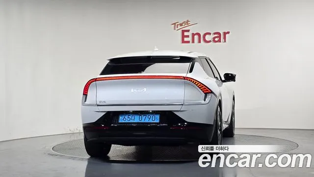 Kia EV6 — Фото автомобиля 4