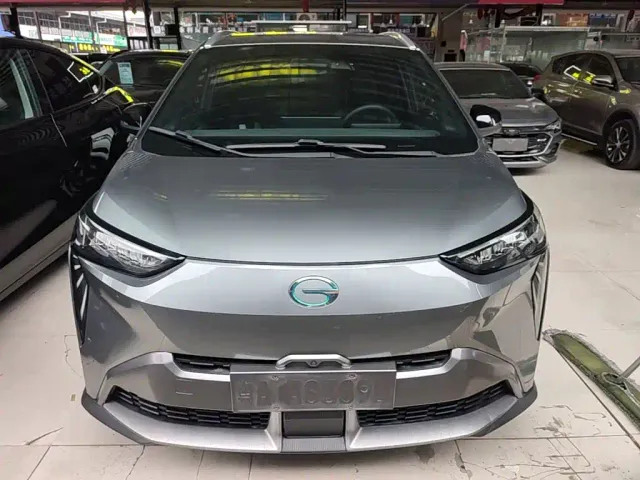 GAC Aion Y — Фото автомобиля 2
