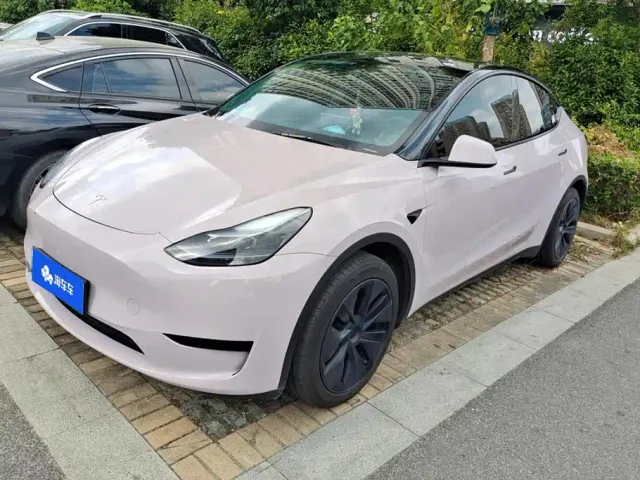 Фотография автомобиля — Tesla Model Y