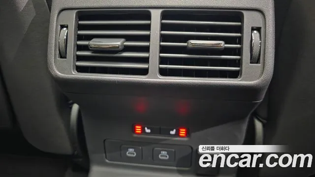 Land Rover Range Rover Velar Range Rover Velar 2.0 P250 Dynamic SE — Фото автомобиля 18