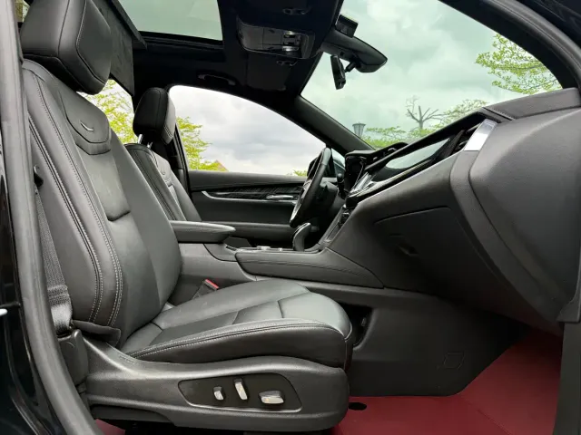 Cadillac XT6 — Фото автомобиля 11