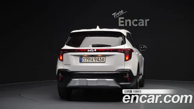 Kia Seltos Новый Seltos Бензин 2.0 2WD — Фото автомобиля 4