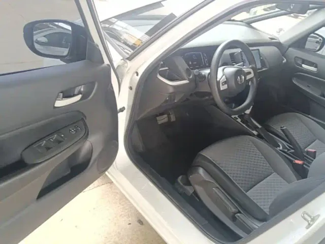 Honda Fit — Фото автомобиля 15