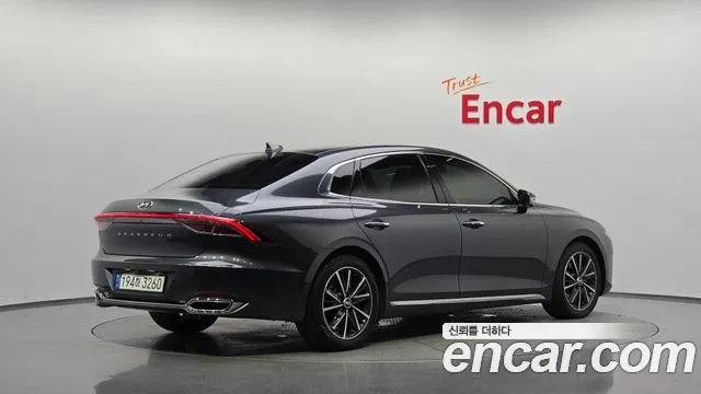 Hyundai Grandeur Новый Grandeur IG — Фото автомобиля 2