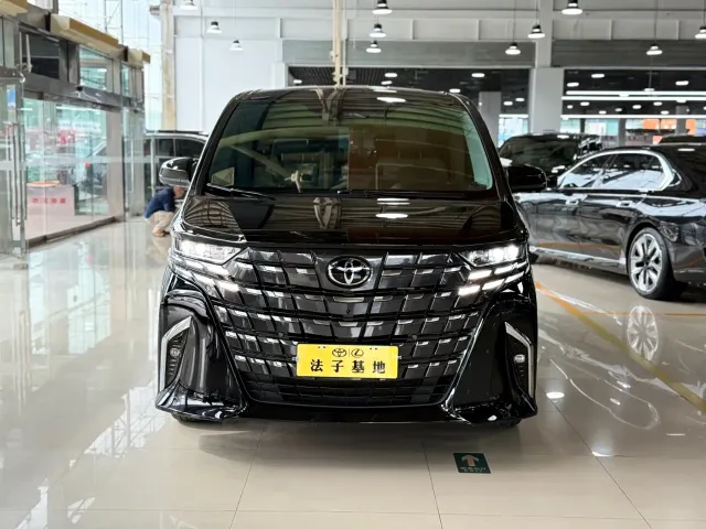 Toyota Alphard — Фото автомобиля 2