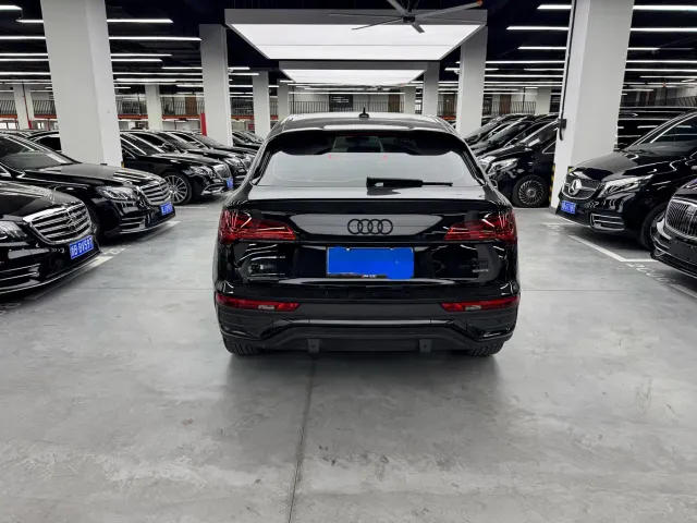 Audi Q5L Sportback — Фото автомобиля 14