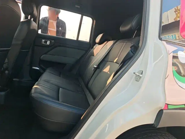 Baojun Yep Plus — Фото автомобиля 16