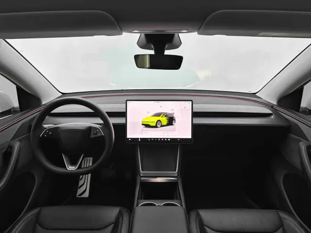 Tesla Model Y — Фото автомобиля 11