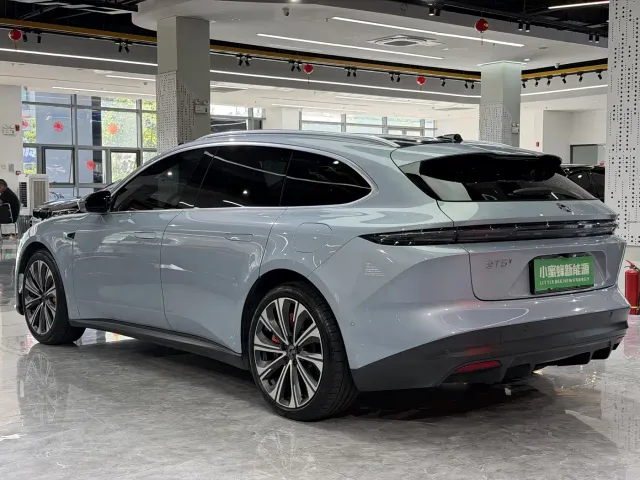 Nio ET5 Touring — Фото автомобиля 13
