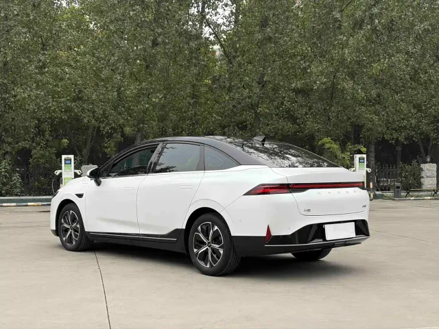 Xpeng P5 — Фото автомобиля 13
