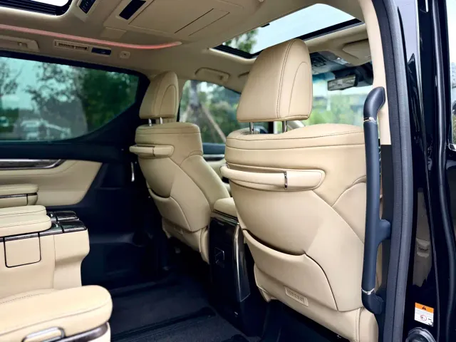 Toyota Vellfire — Фото автомобиля 19