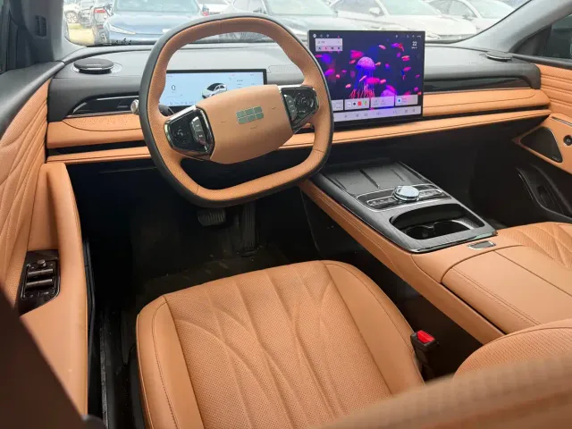Geely Galaxy Xingyao 8 — Фото автомобиля 6
