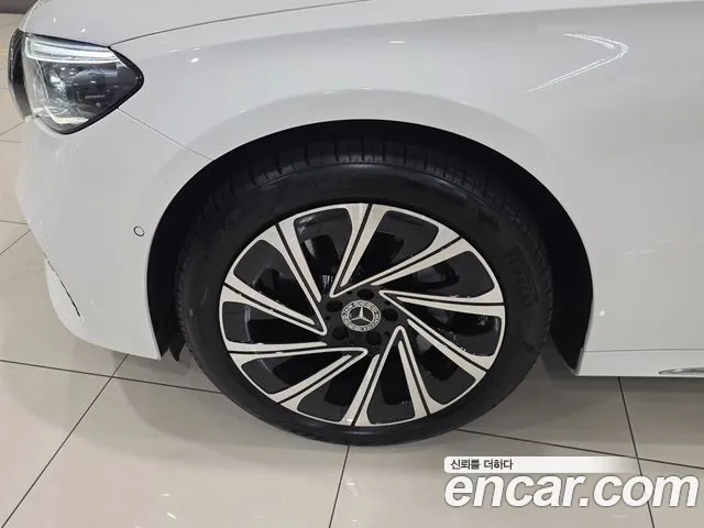 Mercedes-Benz E-Class E-класс W214 E300 4MATIC Exclusive — Фото автомобиля 5