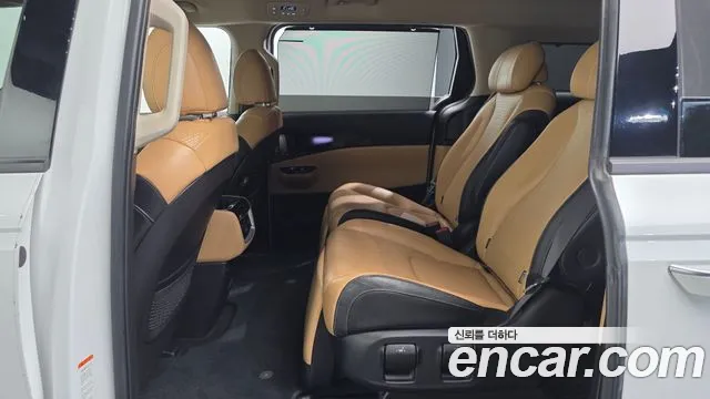 Kia Canival Carnival 4 поколение Дизель 7 мест Signature — Фото автомобиля 12