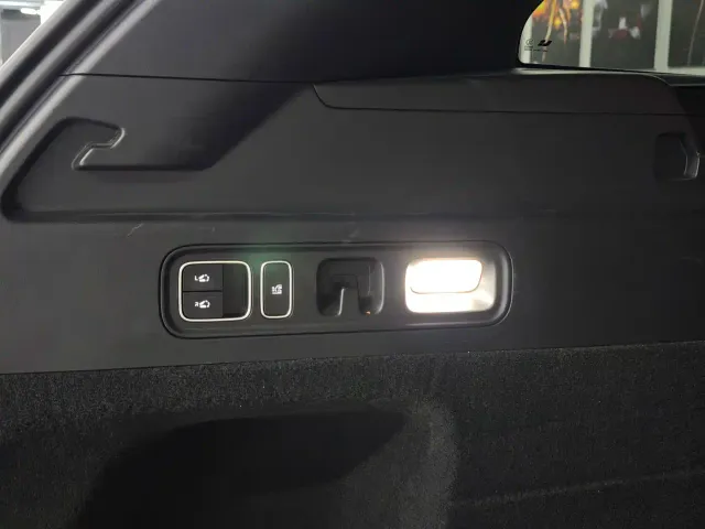 Li Auto L7 — Фото автомобиля 8
