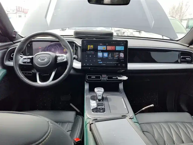 GAC Trumpchi GS8 — Фото автомобиля 9