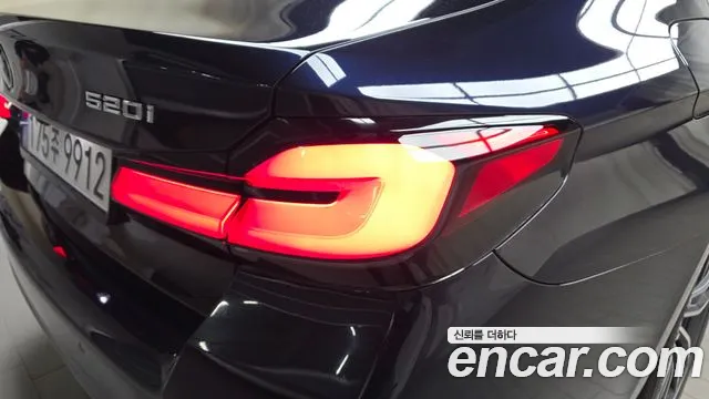 BMW 5 Series G30 — Фото автомобиля 8
