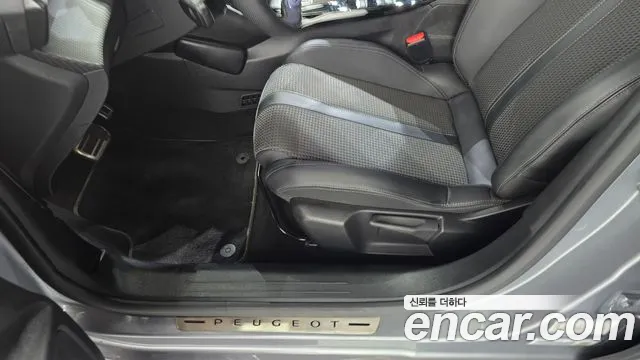 Peugeot 208 — Фото автомобиля 29