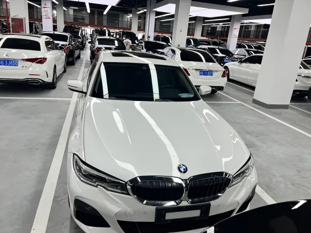 BMW 3 Series — Фото автомобиля 2