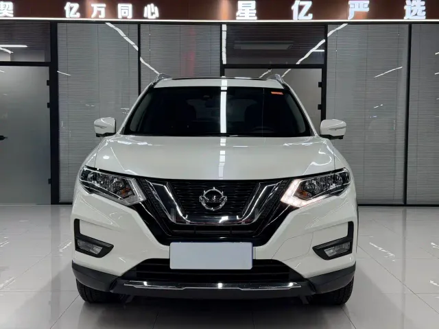 Nissan X-Trail — Фото автомобиля 2