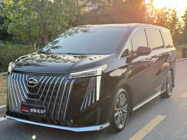 GAC Trumpchi M8 — Фото автомобиля 3