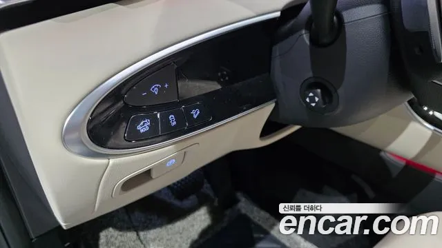 Genesis GV70 — Фото автомобиля 12