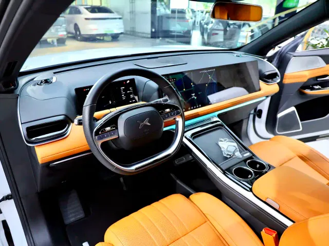 Xpeng G9 — Фото автомобиля 9