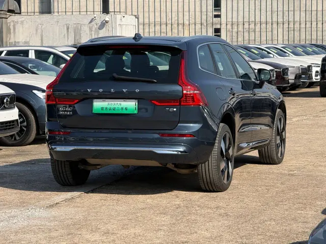 Volvo XC60 — Фото автомобиля 6
