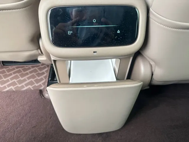 IM Motors LS8 — Фото автомобиля 19