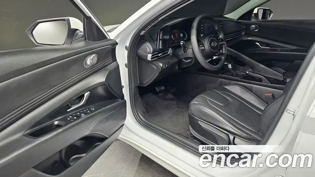 Hyundai Avante CN7 — Фото автомобиля 10