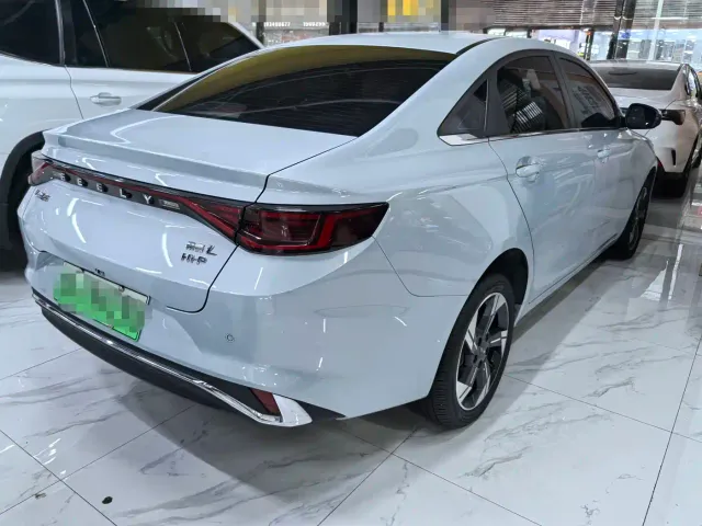 Geely Emgrand L — Фото автомобиля 6