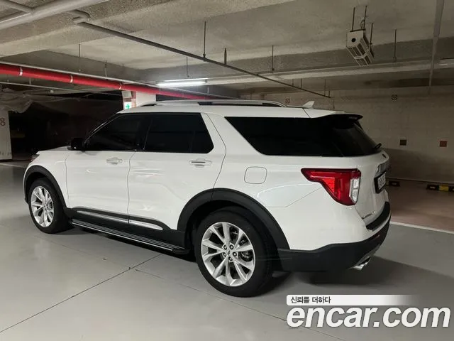 Ford Explorer Explorer 6 поколение 3.0 Platinum 4WD — Фото автомобиля 3