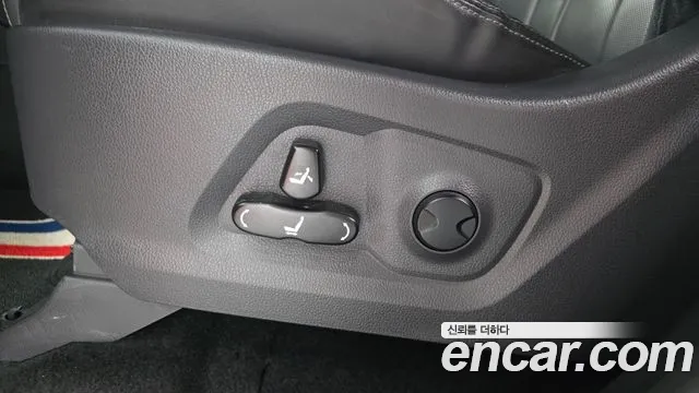KG_Mobility_Ssangyong Rexton Новый Rexton Sport Дизель 2.2 4WD — Фото автомобиля 25