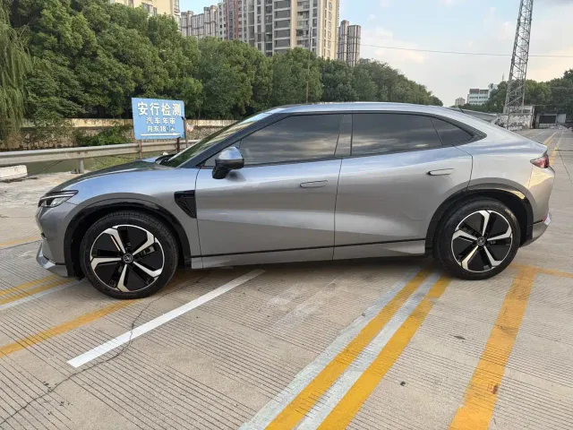 BYD Song L EV — Фото автомобиля 3