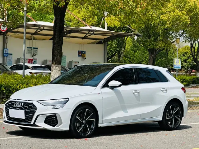 Фотография автомобиля — Audi A3