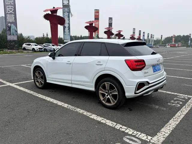 Audi Q2L — Фото автомобиля 6