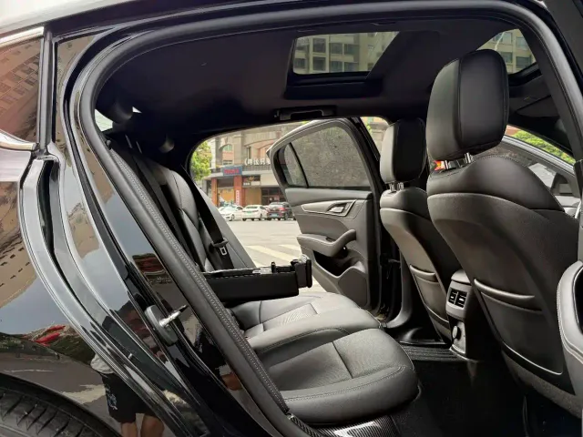 Cadillac CT5 — Фото автомобиля 23