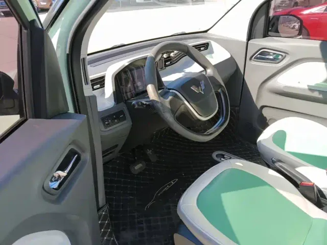 Wuling Hongguang Mini EV — Фото автомобиля 15