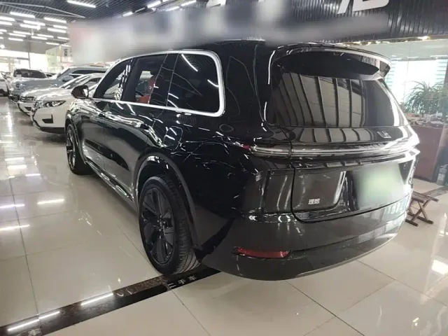 Li Auto L9 — Фото автомобиля 4
