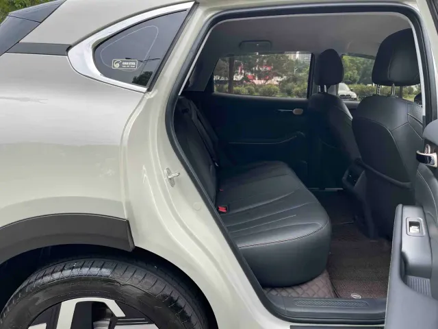 Baojun Yunhai — Фото автомобиля 10