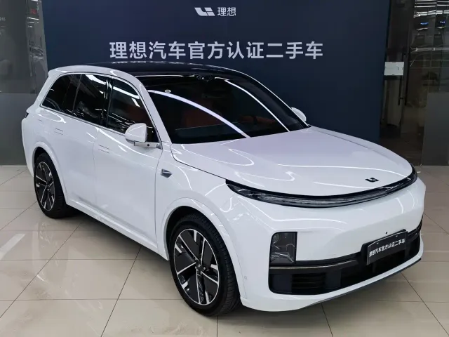 Li Auto L8 — Фото автомобиля 3