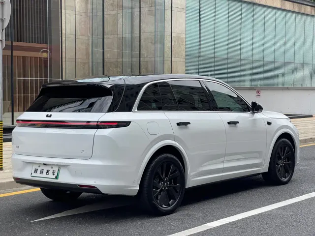 Li Auto L7 — Фото автомобиля 3