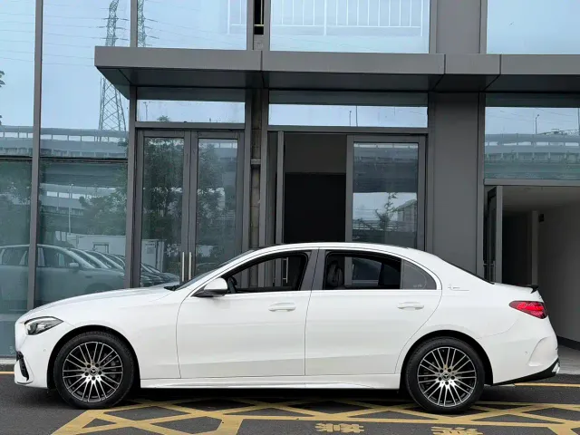 Mercedes-Benz C-Class — Фото автомобиля 4