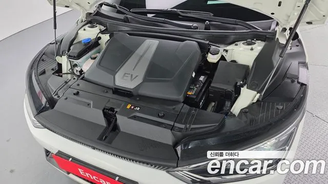 Kia EV6 — Фото автомобиля 6